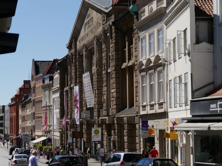 Theater Lübeck: 1. Klangbilderkonzert am 12/10 stellt Freiheit in der Kunst und Musik in den Mittelpunkt
